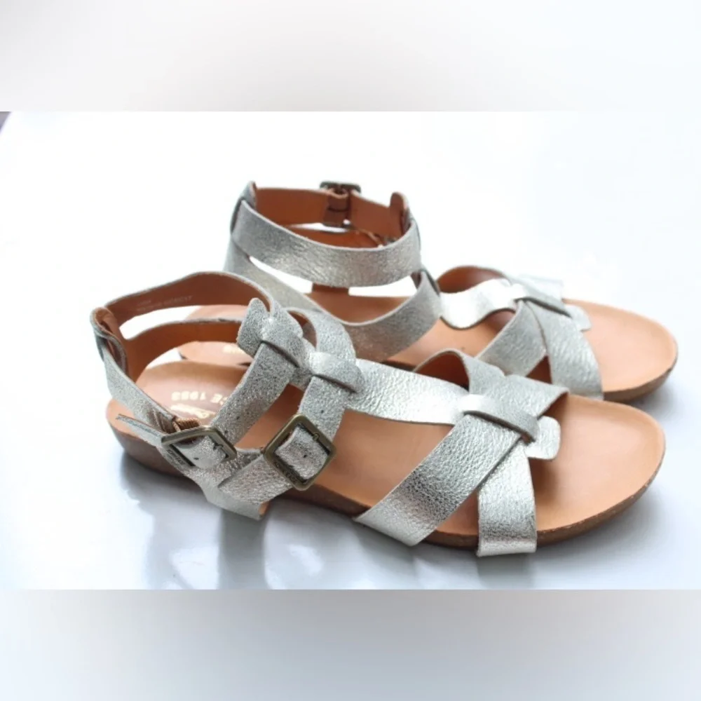 NWOT Kork-ease sandals